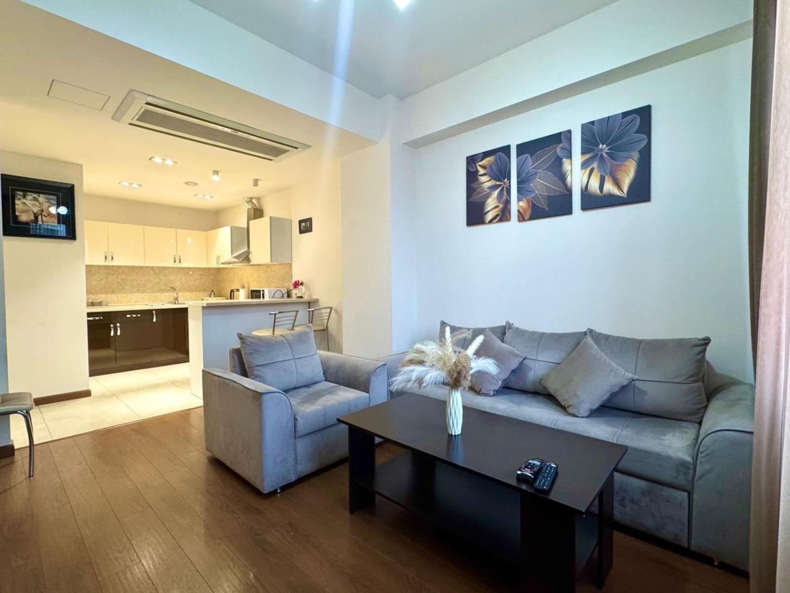 Ns Apartments In Yerevan City Centre Экстерьер фото